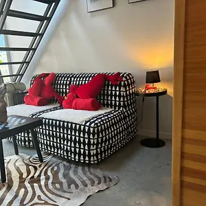 https://wellness-loft-with-sauna-jacuzzi-roof-terrace-amazing-view.hotelsantwerp.net